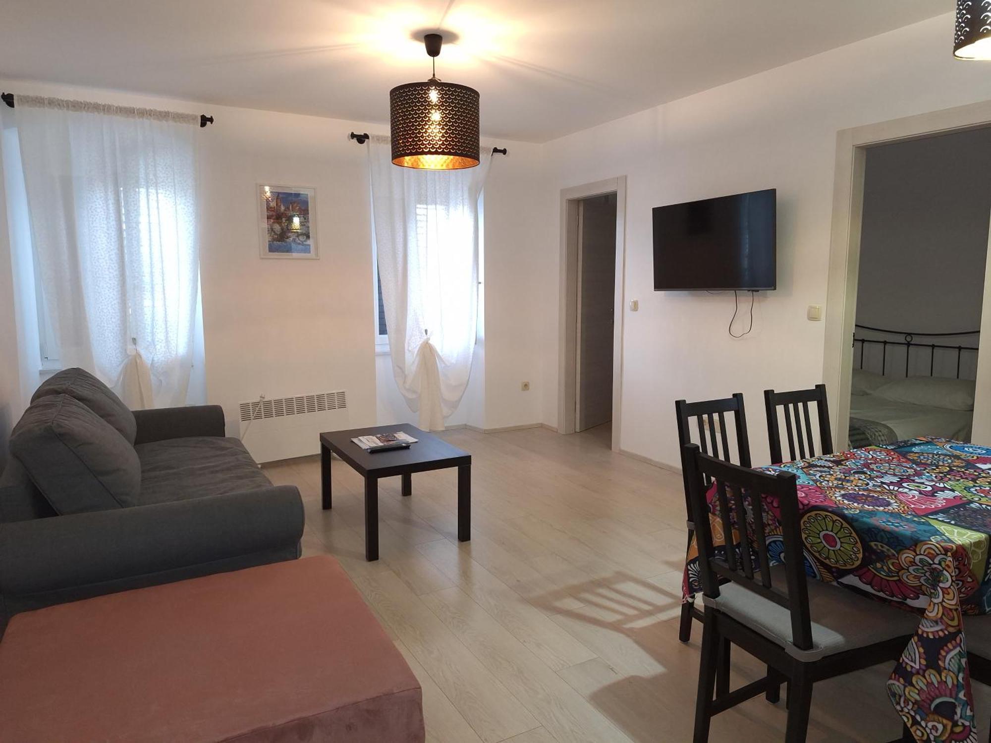 Apartments Knezgrad 洛夫兰 外观 照片