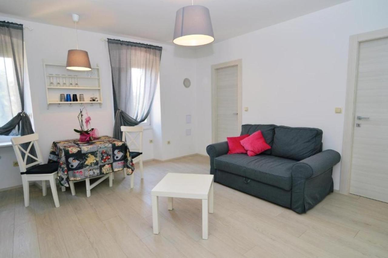 Apartments Knezgrad 洛夫兰 外观 照片